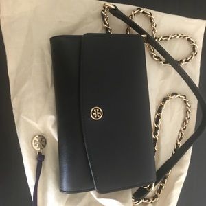 Tory Burch Robinson Chain Wallet Crossbody